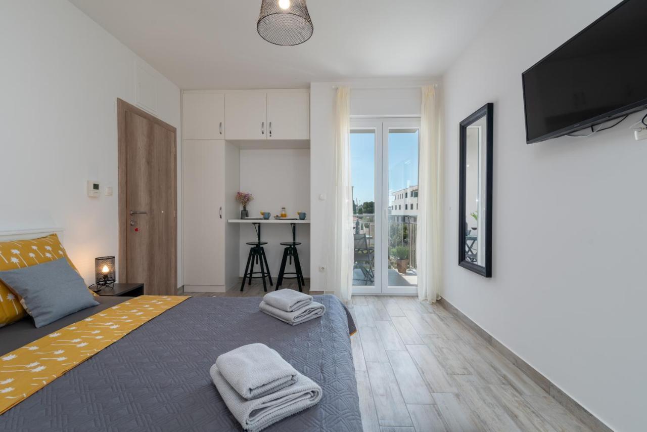 Apartmani Luce Трогир Экстерьер фото